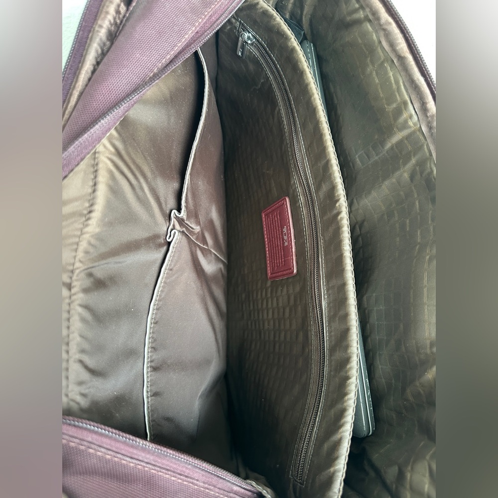 Tumi Burgundy Nylon T-Pass Kennedy Deluxe Brief Laptop Bag‎ - Picture 15 of 17